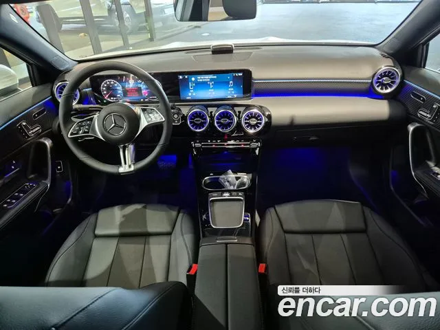 Mercedes-Benz A-класс — интерьер