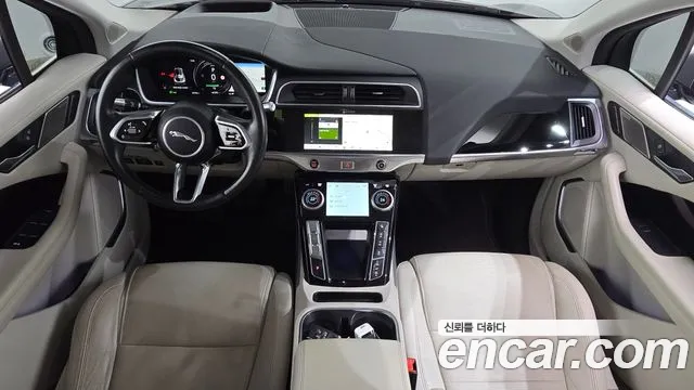 Jaguar I-Pace — интерьер