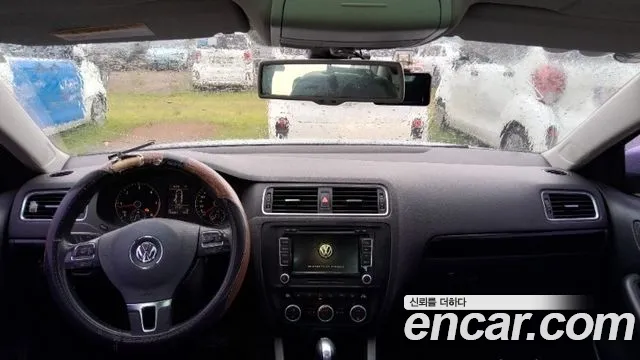 Volkswagen Jetta — интерьер