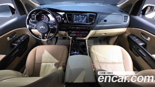 Kia Carnival — интерьер
