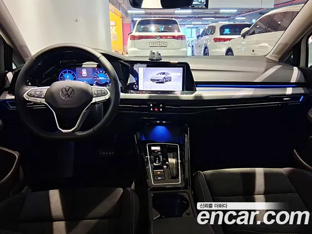 Volkswagen Golf — интерьер