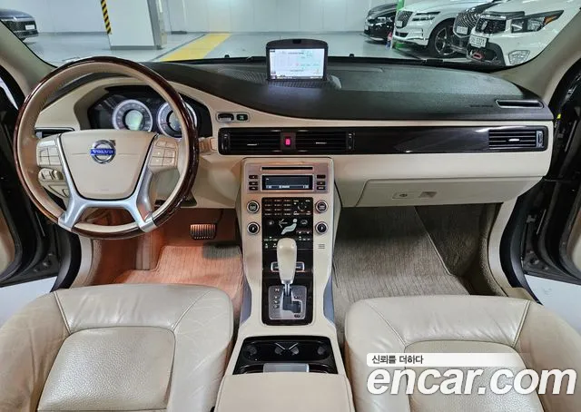 Volvo S80 — интерьер