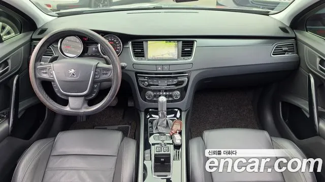 Peugeot 508 — интерьер