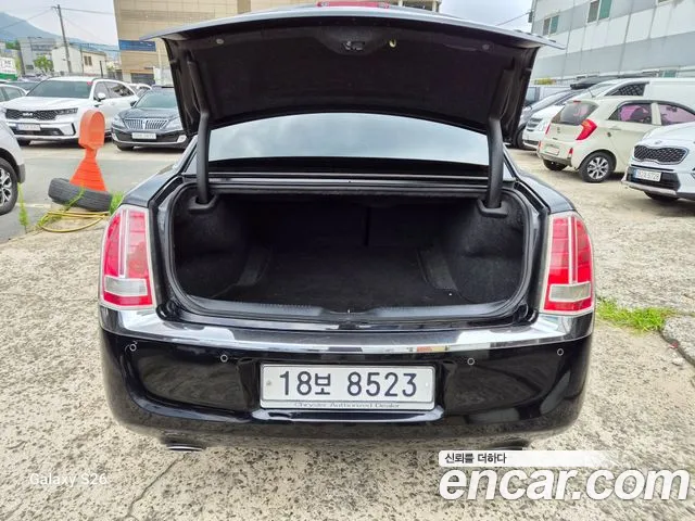 Chrysler 300C — интерьер
