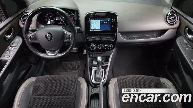 Renault Korea Clio — интерьер