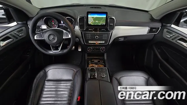 Mercedes-Benz GLE-класс — интерьер
