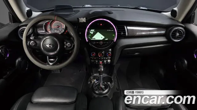 MINI Cooper — интерьер