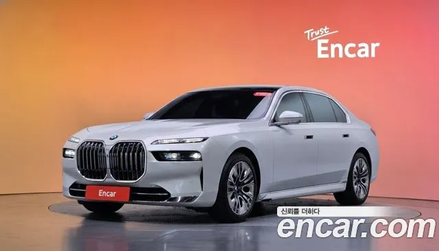 BMW 7 серия — экстерьер