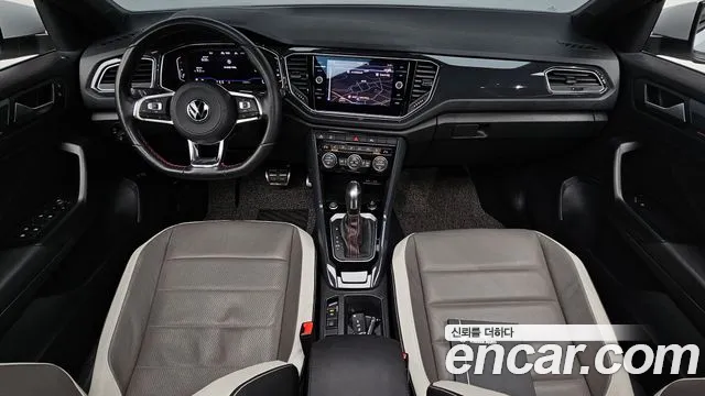 Volkswagen T-Roc — интерьер