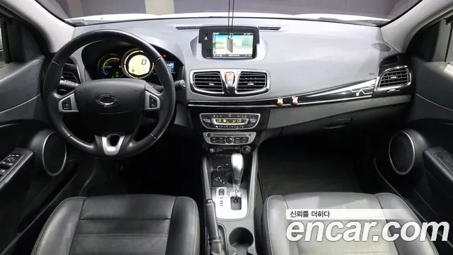 Renault Korea SM3 — интерьер