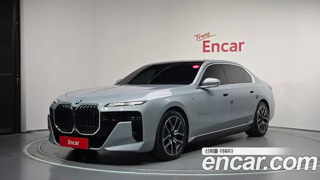 BMW i7 — экстерьер