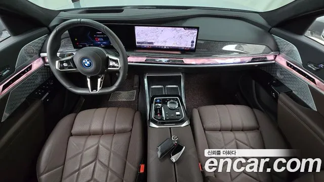 BMW i7 — интерьер