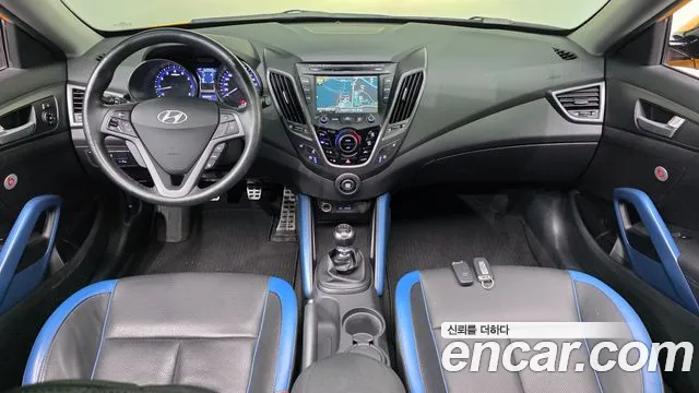 Hyundai Veloster — интерьер