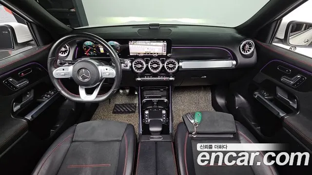 Mercedes-Benz GLB-класс — интерьер