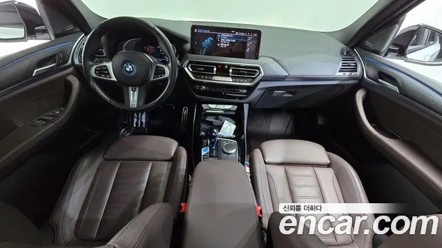 BMW iX3 — интерьер