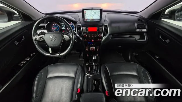 KG Mobility Tivoli — интерьер