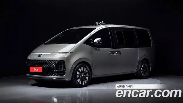 Hyundai Staria