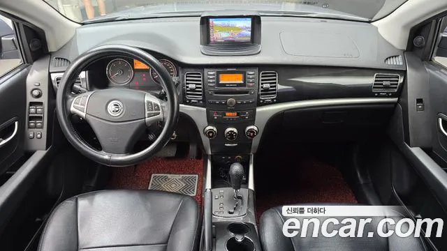 KG Mobility Korando — интерьер