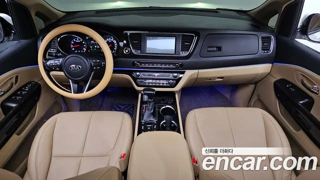 Kia Carnival — интерьер