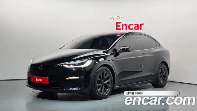 Tesla Model X — экстерьер