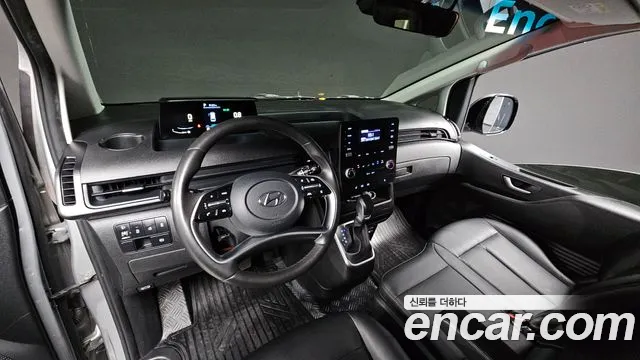 Hyundai Staria — интерьер