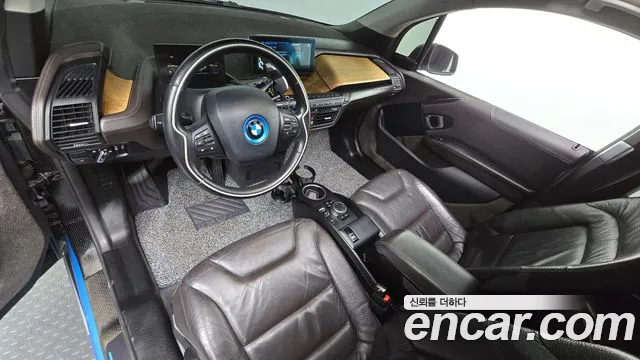 BMW i3 — интерьер