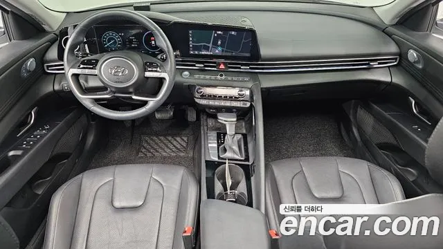 Hyundai Elantra — интерьер