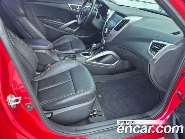 Hyundai Veloster — интерьер