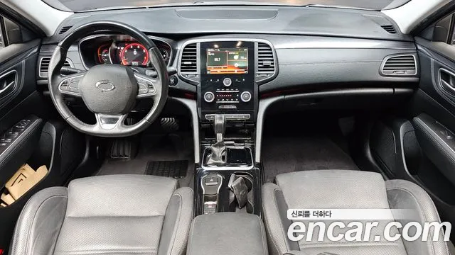 Renault Korea SM6 — интерьер