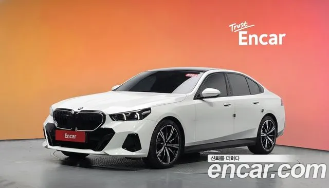 BMW 5 серия — экстерьер