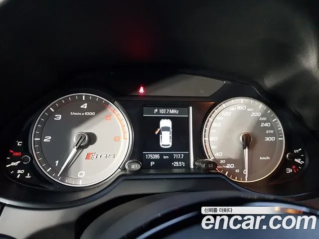 Audi SQ5 — интерьер