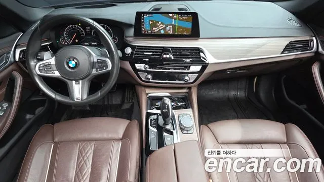 BMW 5 серия — интерьер