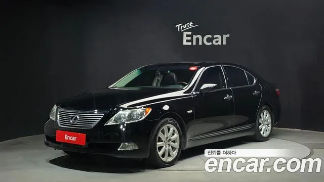 Lexus LS — экстерьер