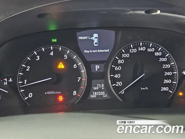 Lexus LS — интерьер