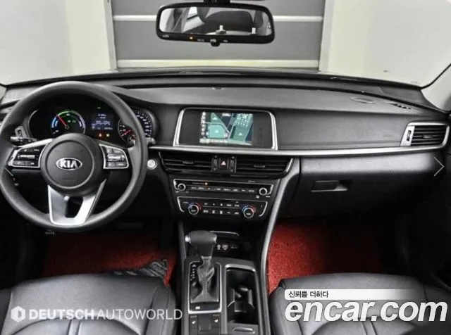 Kia K5 — интерьер
