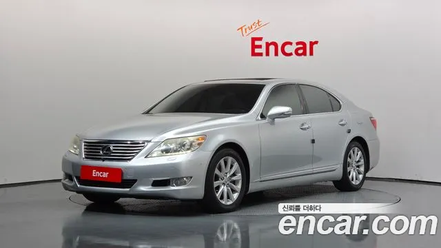 Lexus LS — экстерьер