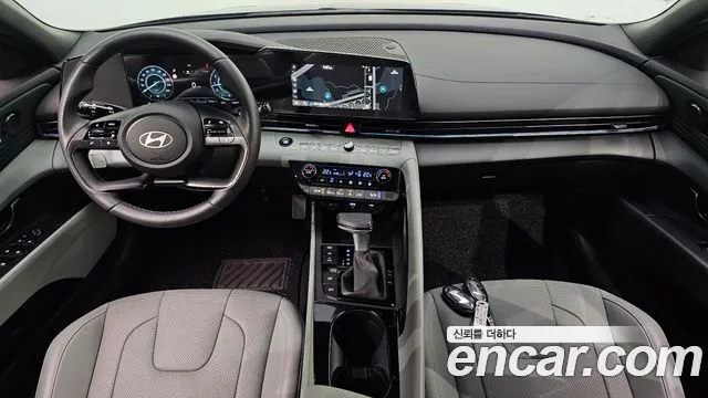 Hyundai Elantra — интерьер