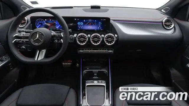 Mercedes-Benz EQA — интерьер