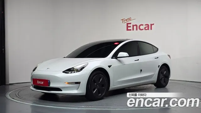 Tesla Model 3 — экстерьер