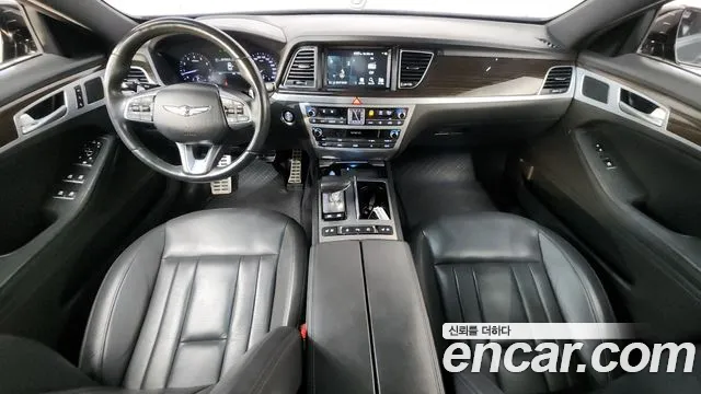 Genesis G80 — интерьер