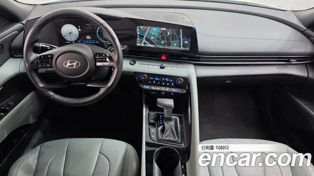 Hyundai Elantra — интерьер