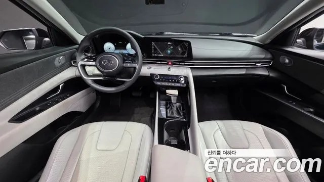 Hyundai Elantra — интерьер