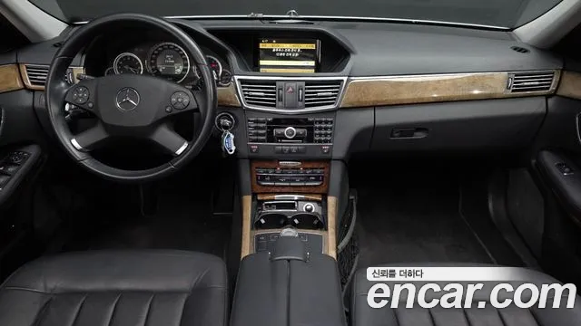Mercedes-Benz E-класс — интерьер