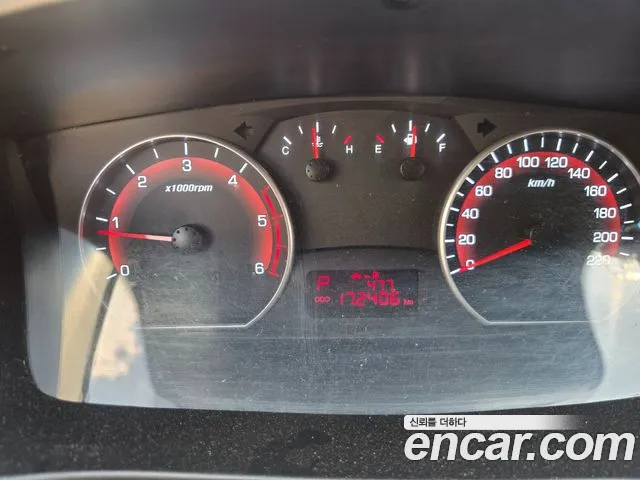 KG Mobility Korando — интерьер