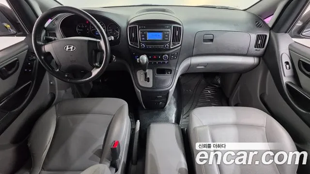 Hyundai Starex — интерьер