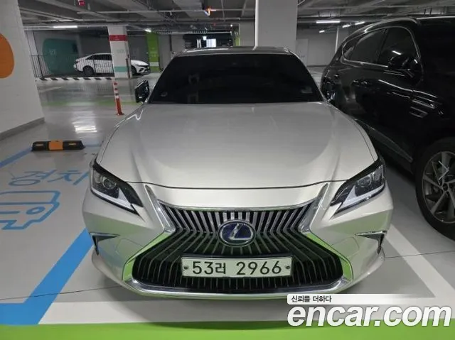 Lexus ES — экстерьер
