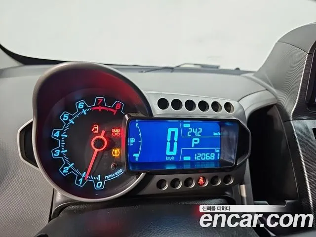 Chevrolet Korea Aveo — интерьер