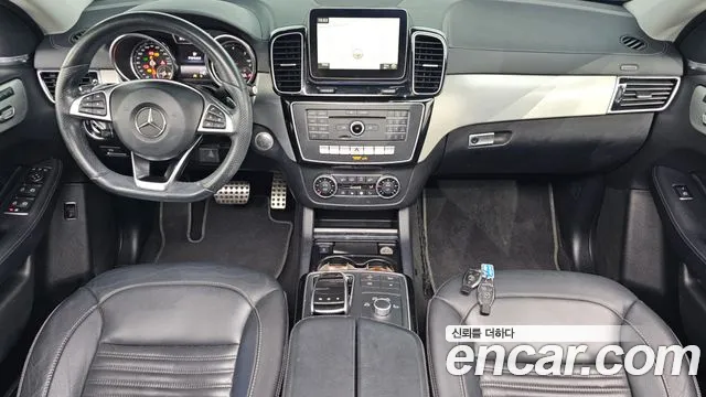 Mercedes-Benz GLE-класс — интерьер