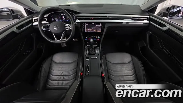 Volkswagen Arteon — интерьер