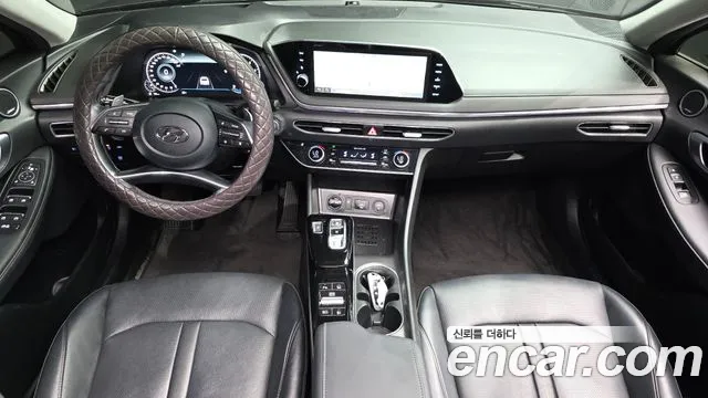 Hyundai Sonata — интерьер